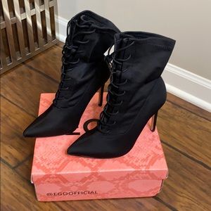 Black Knit Tie up Booties